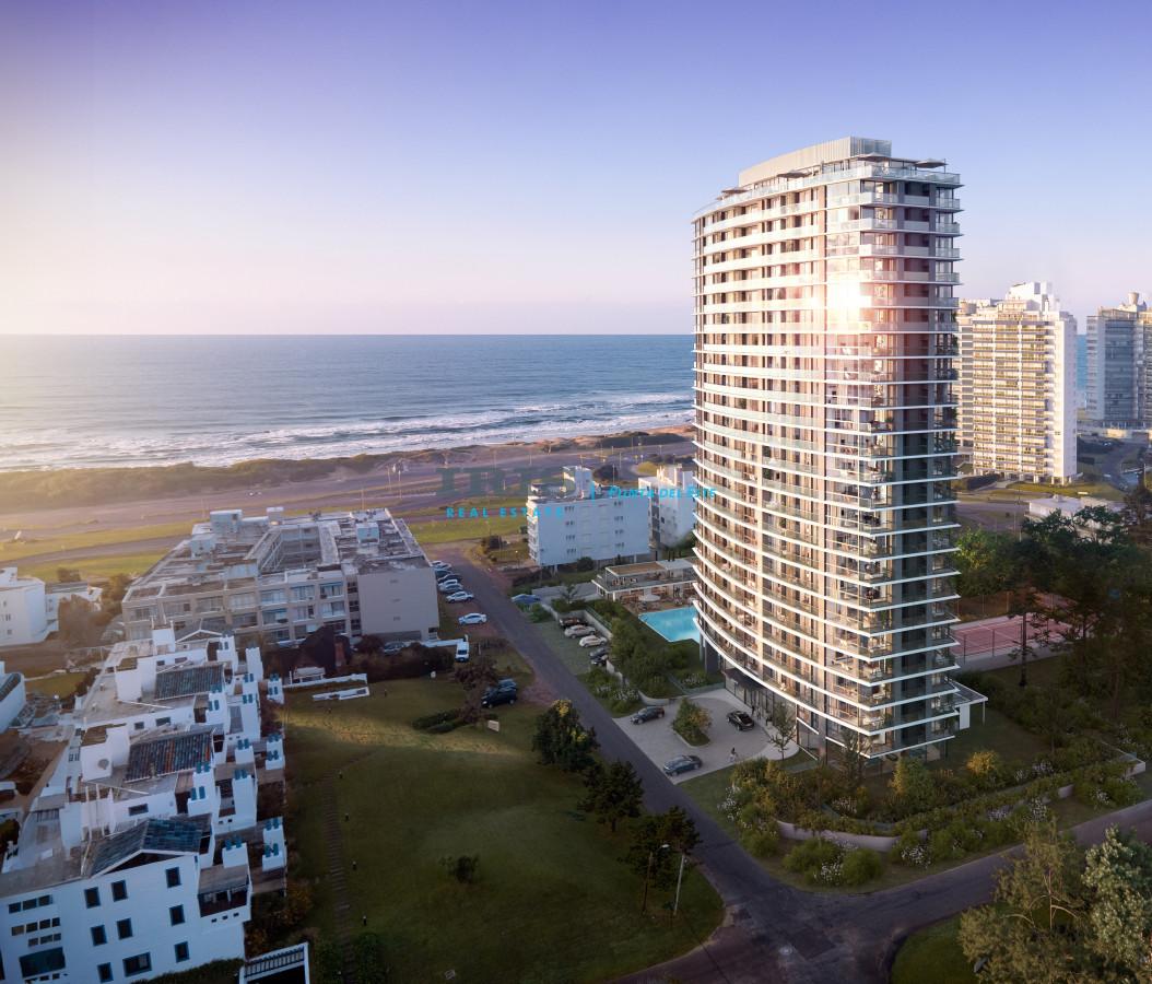 Apartamento de 2 dormitorios en venta, Punta del Este, Playa Brava.