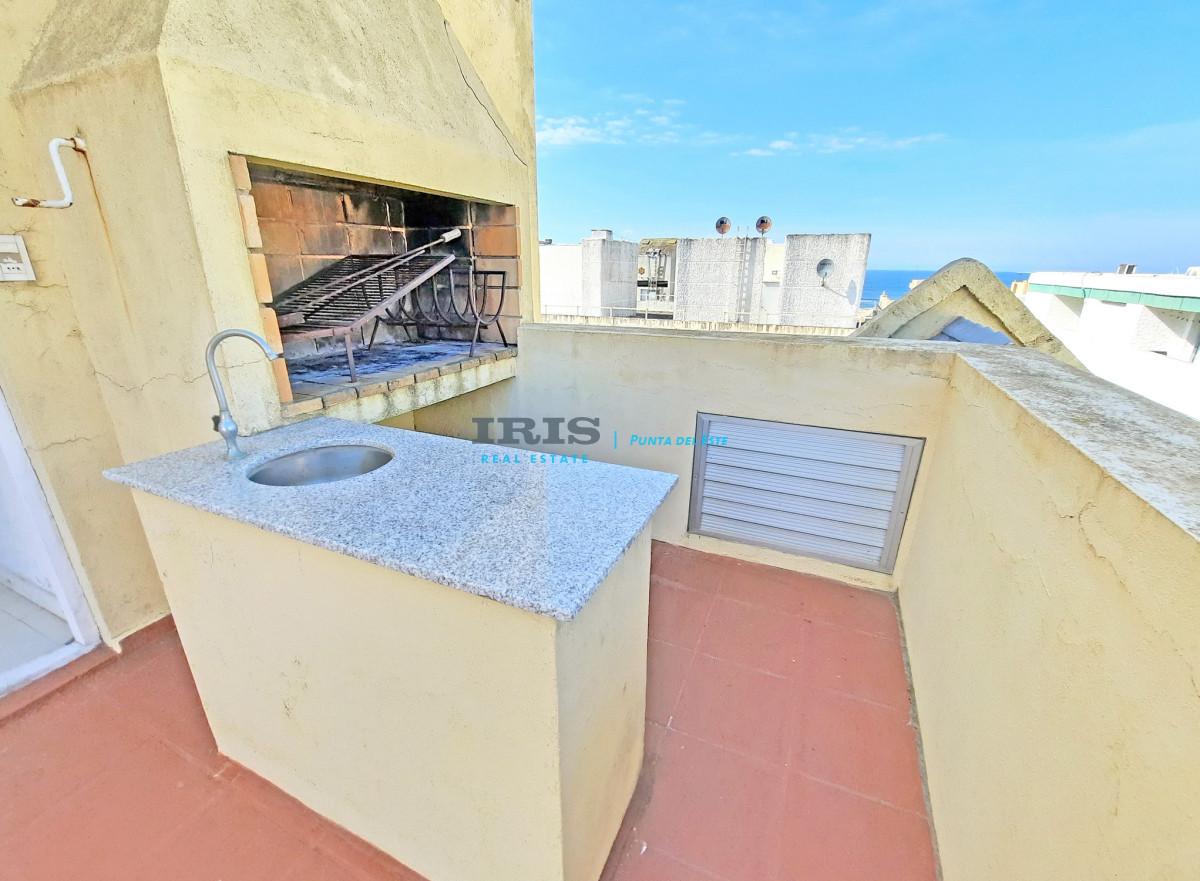 Península con excelente sol, parrillero propio.