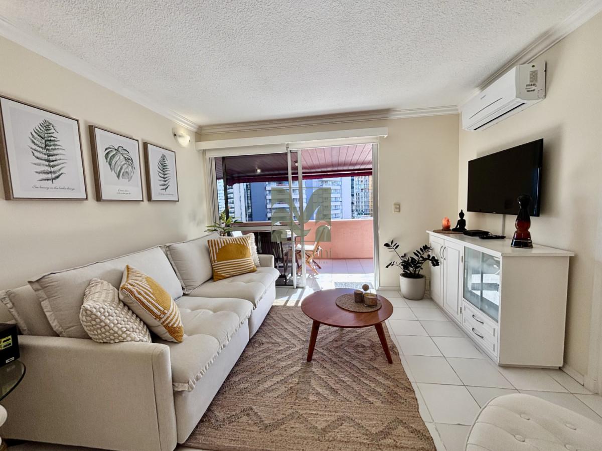 Hermoso apartamento en venta de 2 dormitorios cerca del mar