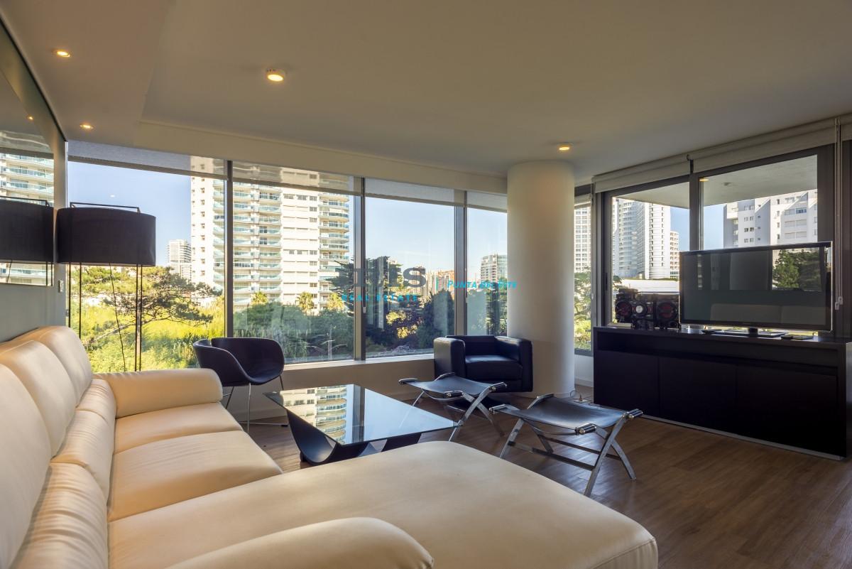 Departamento de 3 dormitorios playa mansa - Punta Este