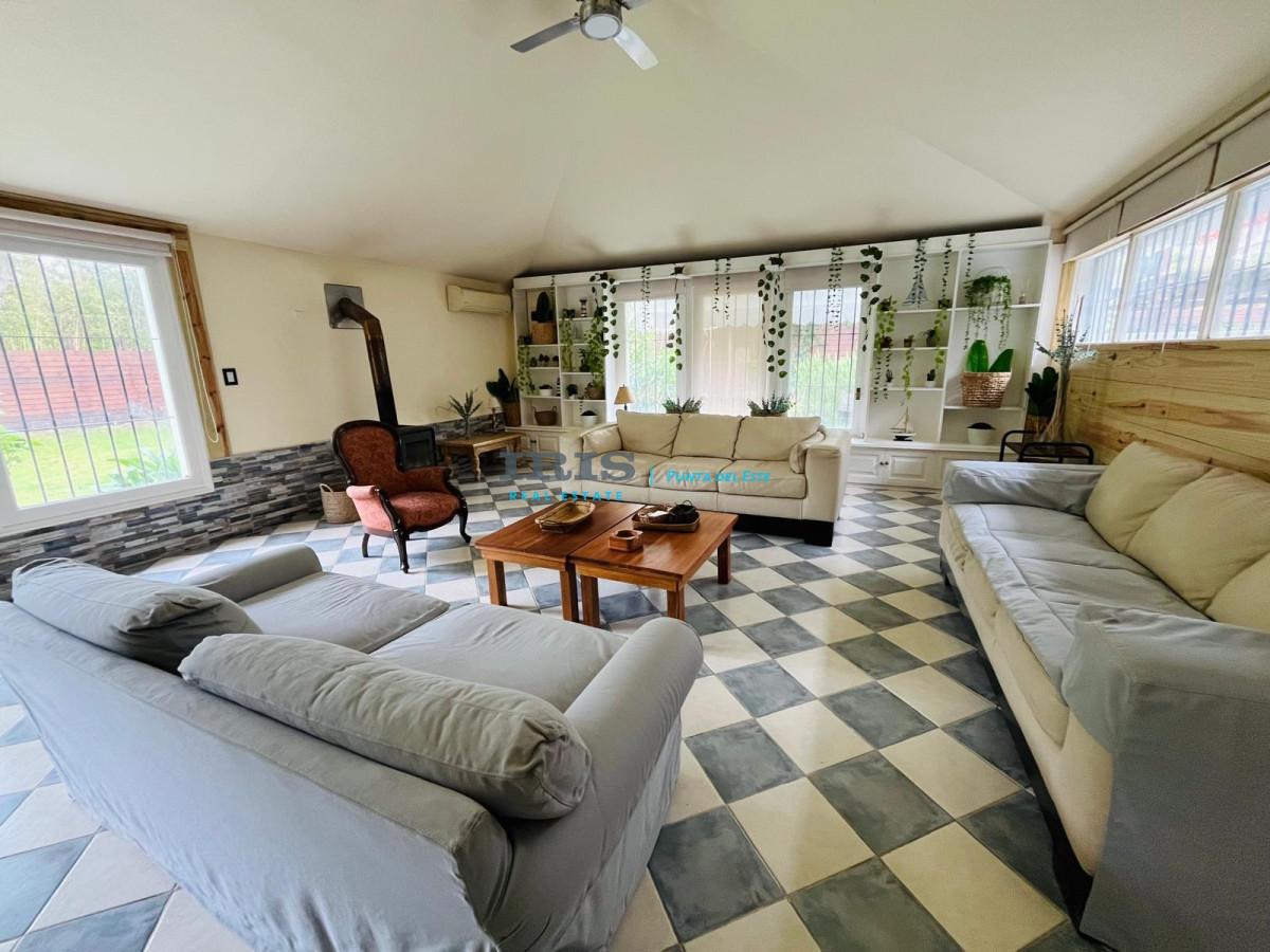 HERMOSA CASA EN LA MANSA CON PISCINA CLIMATIZADA. REF: 8088