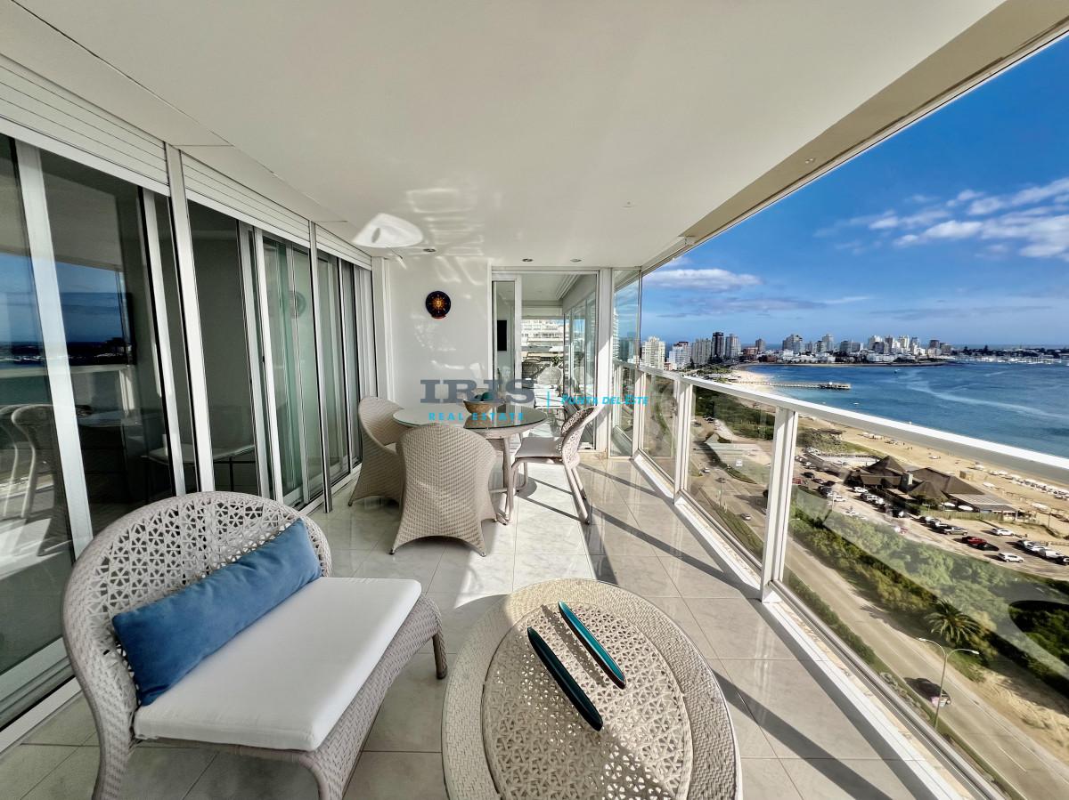 Venta apartamento en playa mansa, 4 dormitorios, penthouse