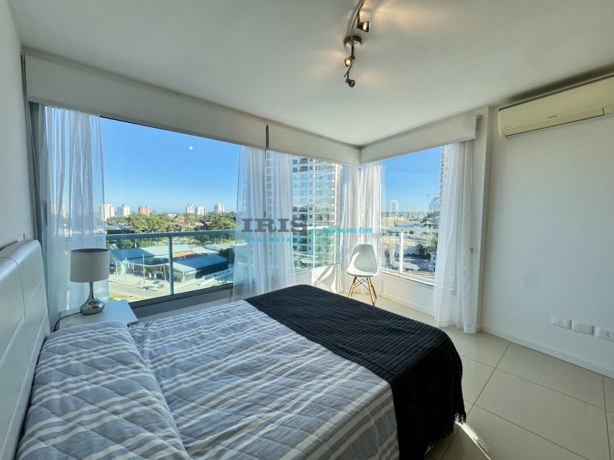 Alquiler apartamento Punta del Este, 2 dormitorios, 2 baños, garaje