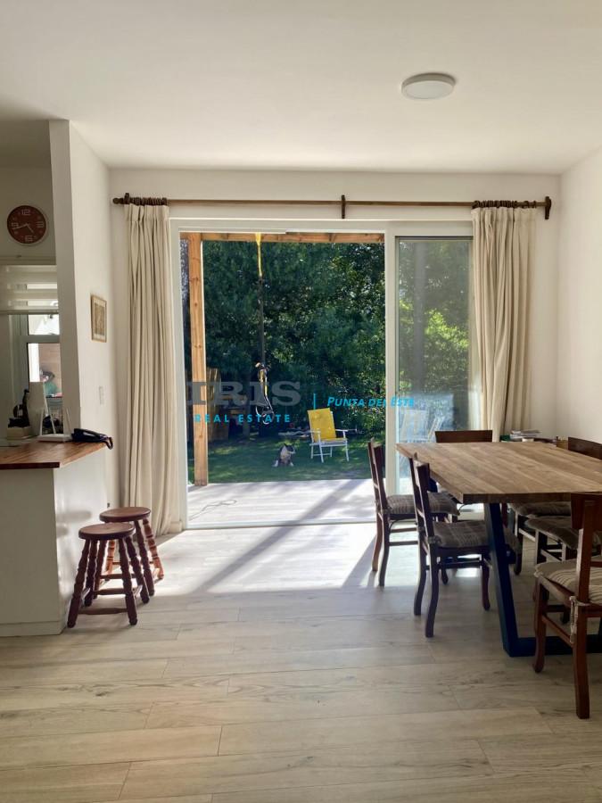 Casa de 3 Dormitorios en Alquiler de Temporada, zona Burnett